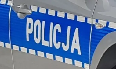 Kurier przyjechał po kartę bankową. 70-latka straciła ponad 30 tys. zł
